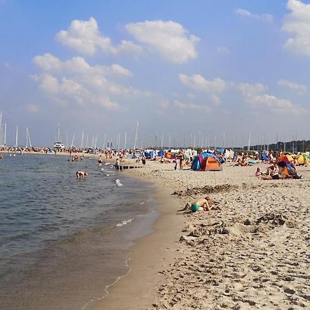Zentrale Und Strandnahe Ferienwohnung In Kuehlungsborn Ost Exterior foto