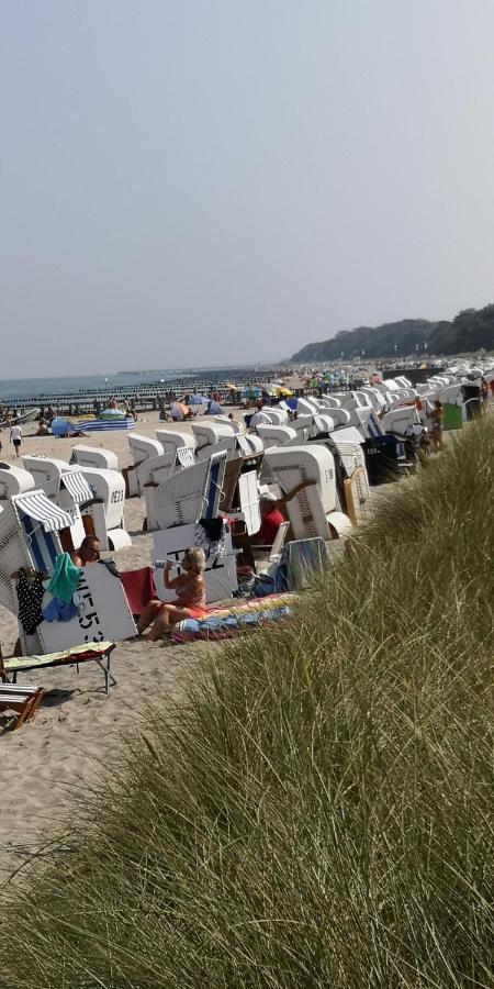 Zentrale Und Strandnahe Ferienwohnung In Kuehlungsborn Ost Exterior foto